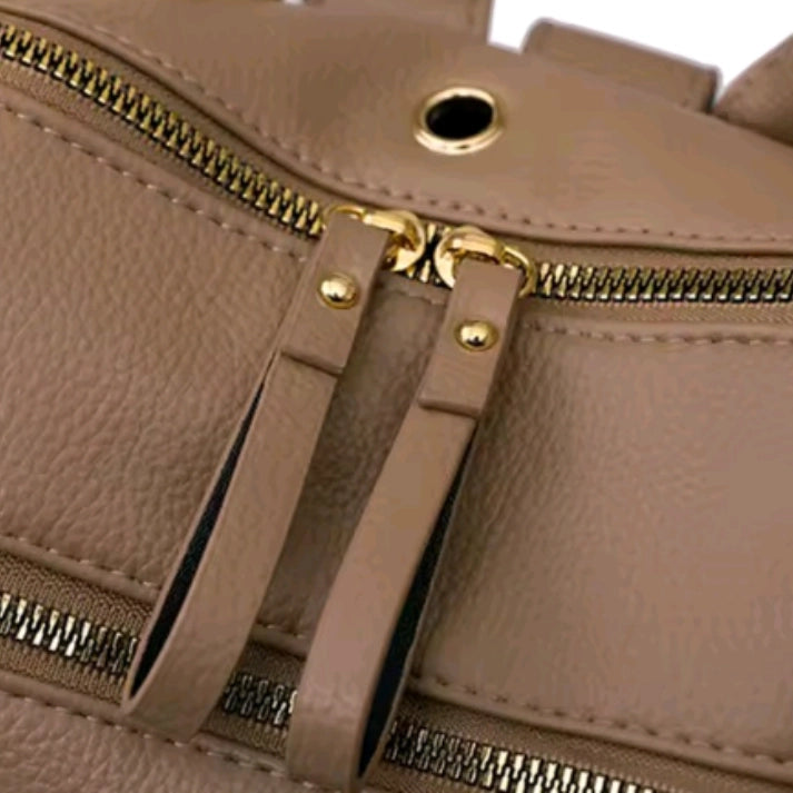 Bolsa-Mochila-Feminina-de-Couro-Vittoria-Bolsa-Mochila-Feminina-bolsa-mochila-de-couro-feminina

