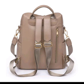 Bolsa-Mochila-Feminina-de-Couro-Vittoria-Bolsa-Mochila-Feminina-bolsa-mochila-de-couro-feminina

