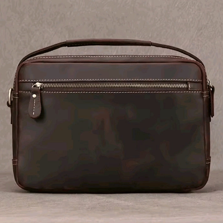 bolsa-de-couro-massimo-com-alça-ajustável-e-estilo-discreto