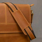 bolsa-de-couro-vintage-massimo-com-organização-interna-refinada