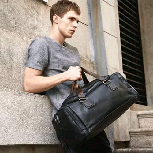 mala-de-couro-borelli-com-design-elegante-e-estrutura-resistente