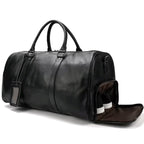 mala-de-viagem-em-couro-com-detalhes-refinados-e-textura-luxuosa