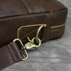 maleta-de-couro-crossbody-com-espaço-para-acessórios-e-documentos