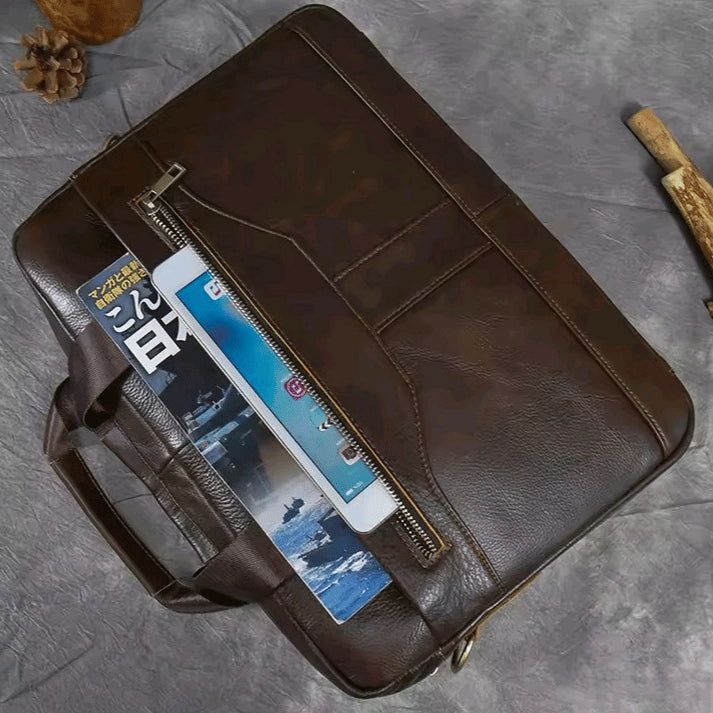 maleta-de-couro-crossbody-massimo-com-alça-transversal-e-bolso-frontal

