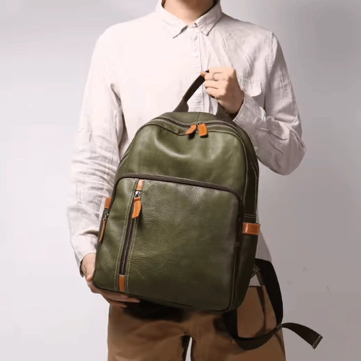 mochila-preta-de-couro-para-notebook-15-pol-com-acabamento-sofisticado