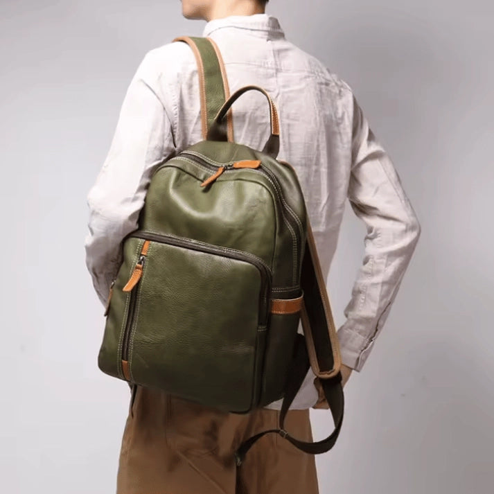 mochila-vintage-de-couro-legitimo-com-detalhes-exclusivos-e-alça-ajustável