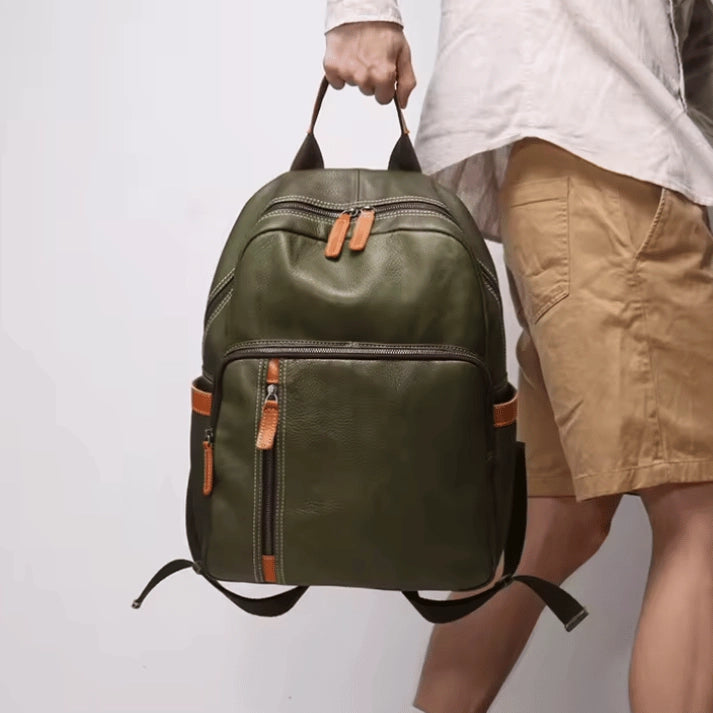 mochila-masculina-preta-de-couro-genuino-com-design-retro