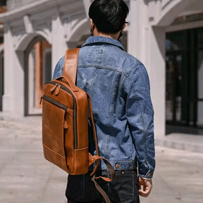 mochila-de-couro-massimo-para-notebook-com-bolsos-e-organizacao-interna