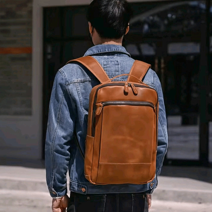 mochila-de-couro-para-notebook-com-revestimento-reforcado-e-alca-ergonomica