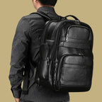 mochila-de-couro-legitimo-wik-powerpak-com-conexao-usb-e-design-moderno