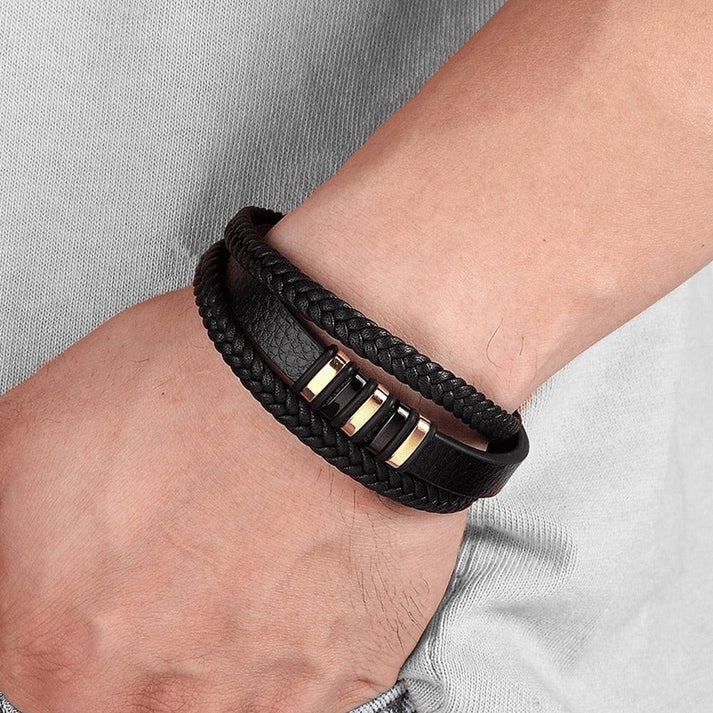 pulseira-de-couro-massimo-salvatore-com-fecho-pratico-e-ajuste-confortável