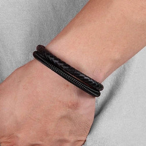 pulseira-de-couro-masculina-preta-com-design-elegante-e-discreto