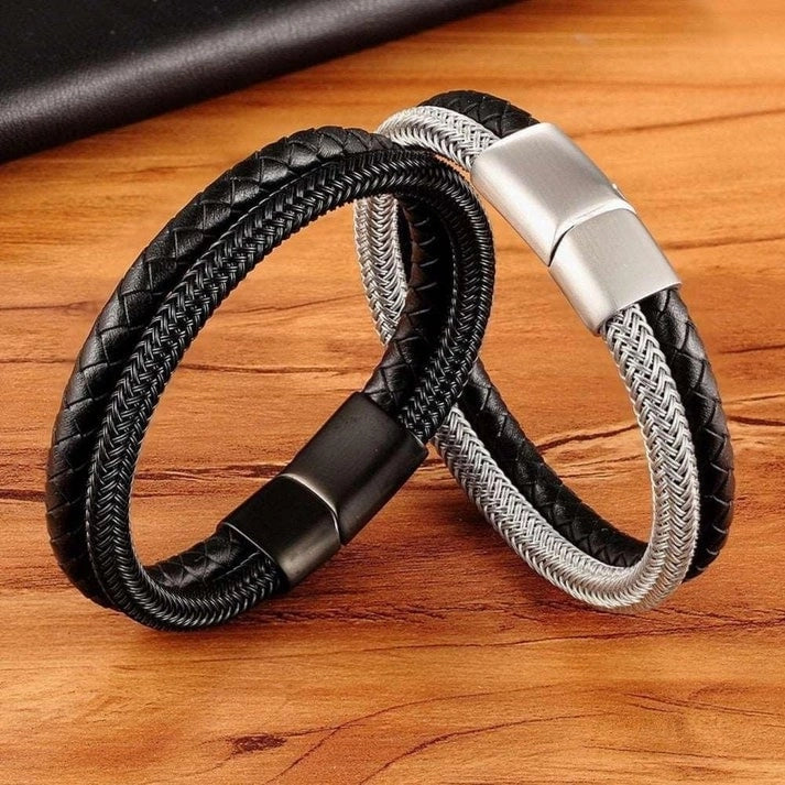 pulseira-masculina-de-couro-lorenzo-com-textura-premium-e-resistencia

